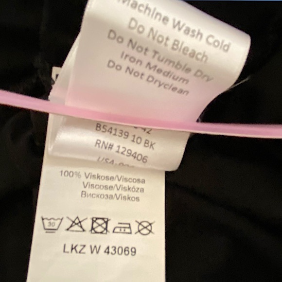 AMBRIA Black Lace Front Boho Top - Picture 5 of 5